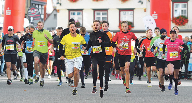Läufer auf dem Biberacher Genießerlauf