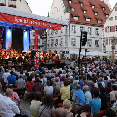 Konzert Sinfonieorchester Musikverein Biberach auf dem Marktplatz
