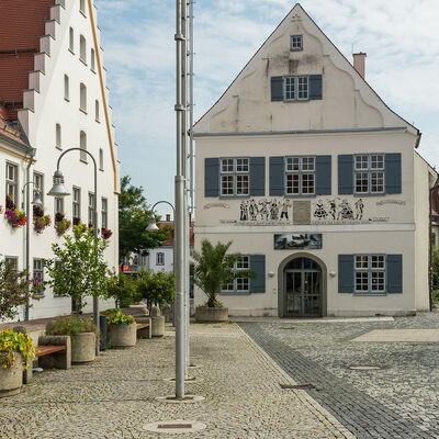 Bild vergr&ouml;&szlig;ern: Viehmarktplatz nachher