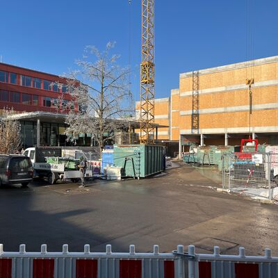 Bild vergr&ouml;&szlig;ern: 2025 PG-Schulhof BA2 03