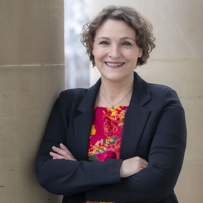 Nina Blazon