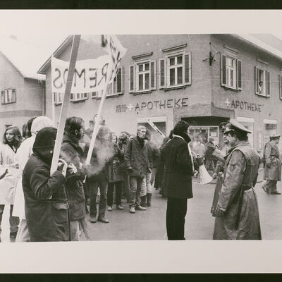 Bild vergr&ouml;&szlig;ern: Demonstration im Zuge des Venceremos-Prozesses